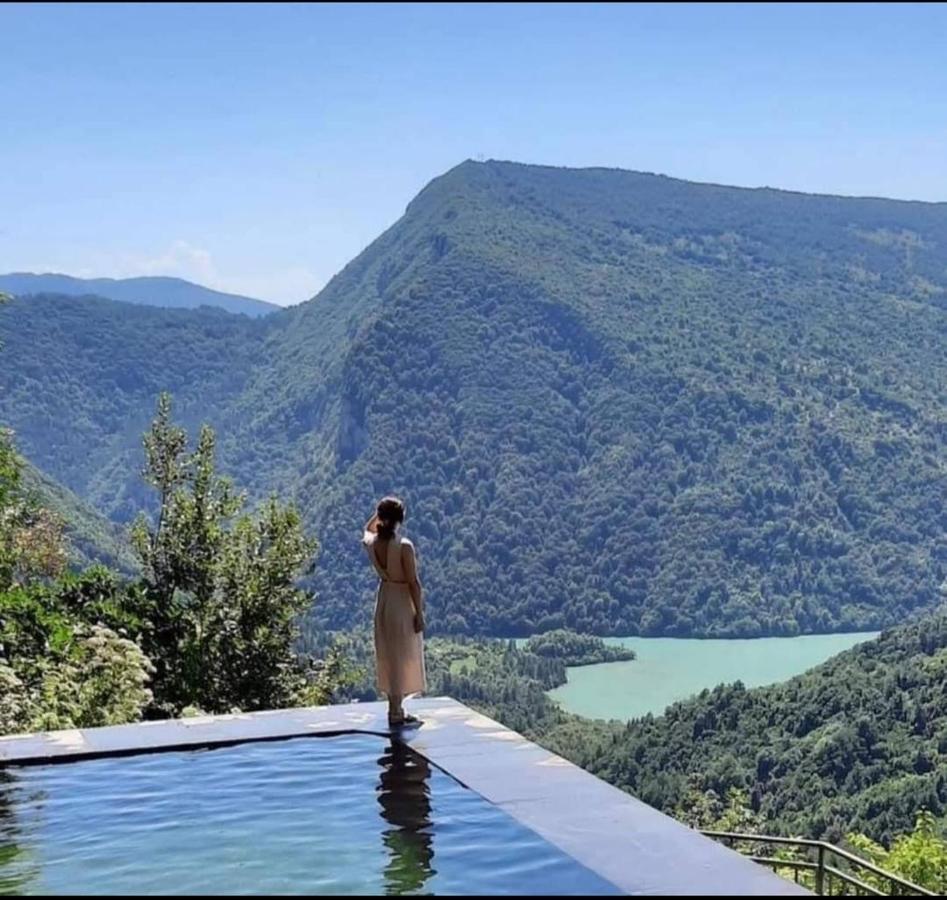 Guest House Lailashi Surmushi Exterior foto